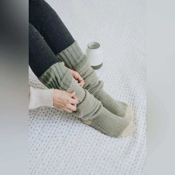 FREE 📦 #209. Two-Tone Lounge Socks - Picture 7 of 9